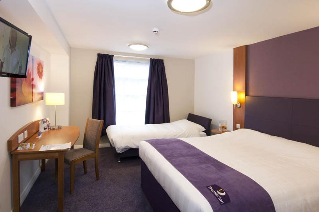 Premier Inn Cobham Cobham  Δωμάτιο φωτογραφία