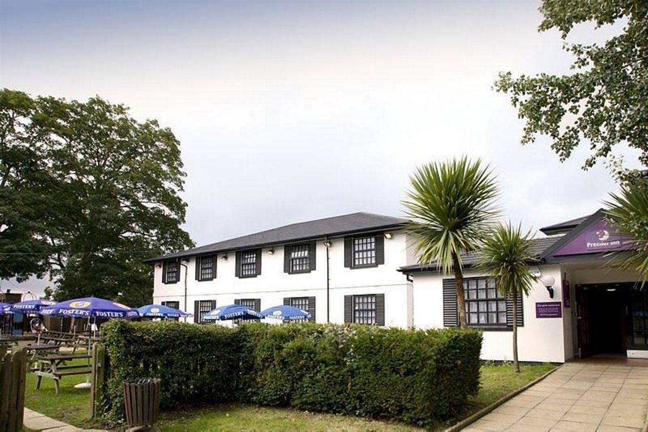 Premier Inn Cobham Cobham  Εξωτερικό φωτογραφία