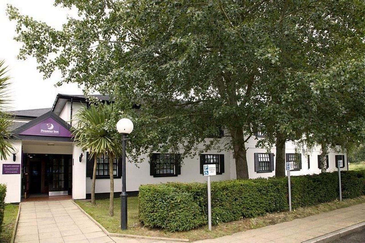 Premier Inn Cobham Cobham  Εξωτερικό φωτογραφία